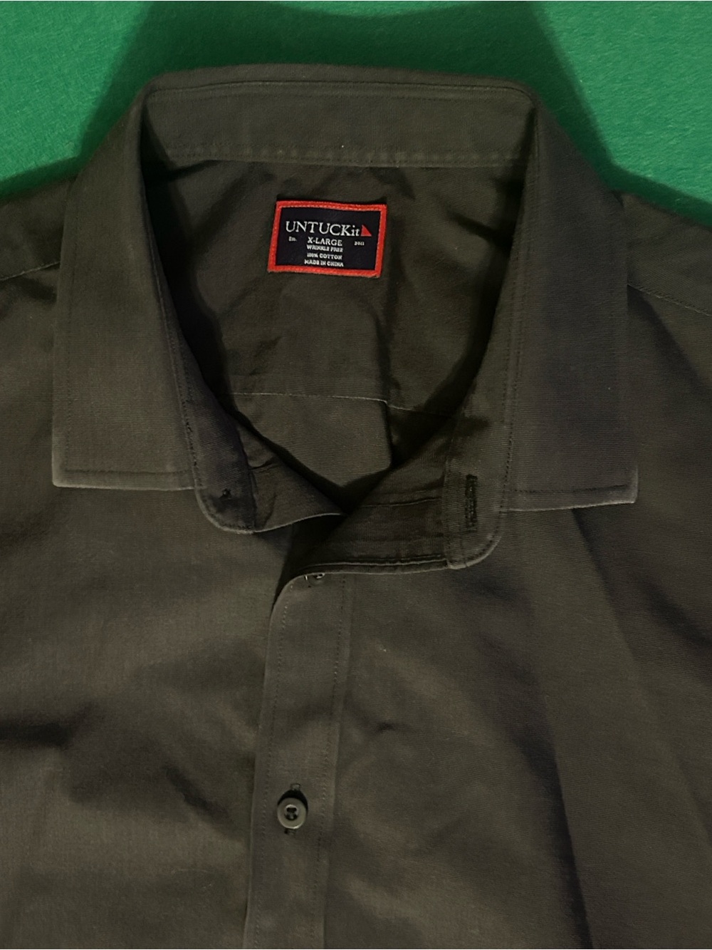 UNTUCKit Wrinkle-Free Black Stone Shirt XL